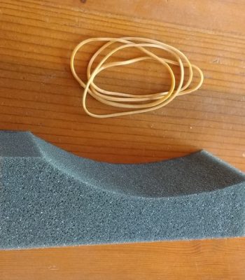 Shaped violin foam (shoulder rest)